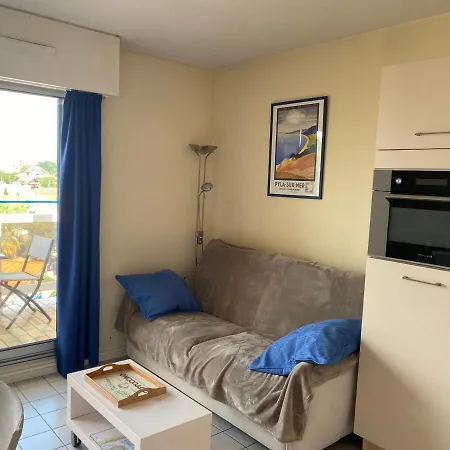 - Centre Ville, Proche Et Casino, Parking Securise, Balcon Et Equipements Complets - Fr-1-319-495 Apartment *