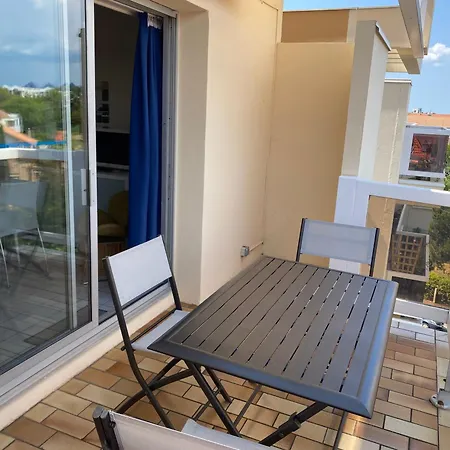 アパート - Centre Ville, Proche Et Casino, Parking Securise, Balcon Et Equipements Complets - Fr-1-319-495 *