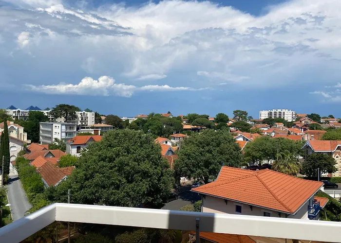 - Centre Ville, Proche Et Casino, Parking Securise, Balcon Et Equipements Complets - Fr-1-319-495 アパート